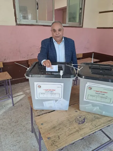 معتز عاشور يدلي بصوته في انتخابات مجلس الشيوخ  ببندر دسوق