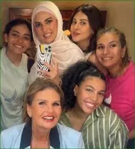 درة بالحجاب رفقة يسرا في أجواء مرحة من كواليس «الست لما»