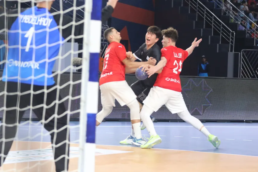 منتخب ناشئين اليد يكتسح كوريا الجنوبية بنتيجة 27/46 بافتتاح المونديال
