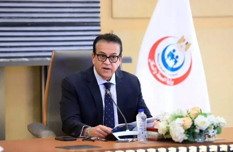 وزير الصحة يرفض بشكل قاطع فرض رسوم كشف على مرضى نفقة الدولة والتأمين بمستشفى جوستاف روسي مصر