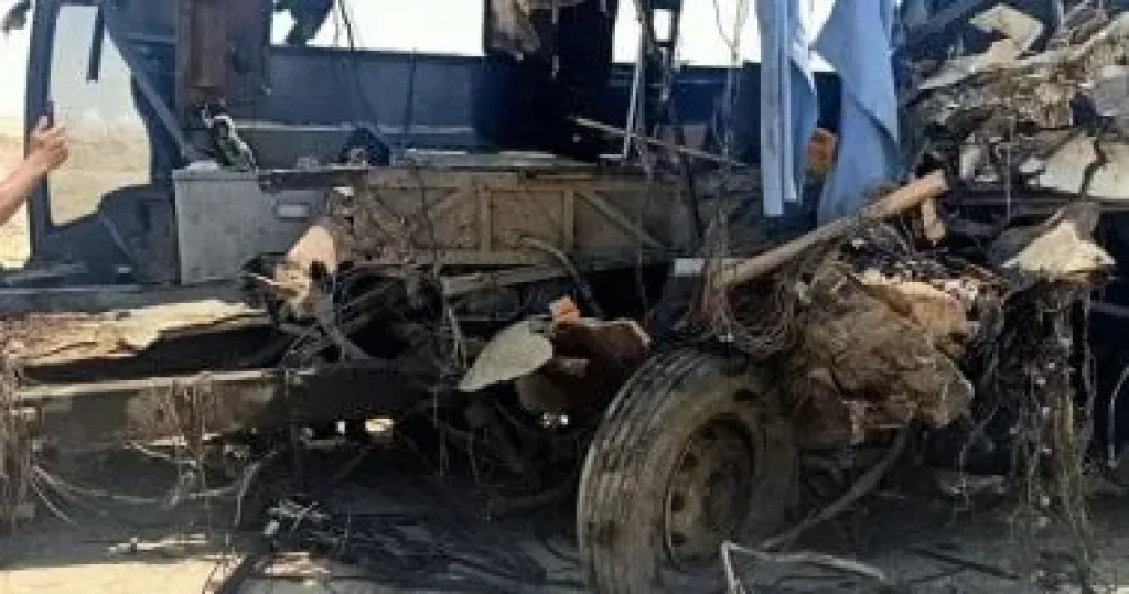 محافظ سوهاج يوجه بتقديم الرعاية الصحية الكاملة لمصابى حادث الكريمات