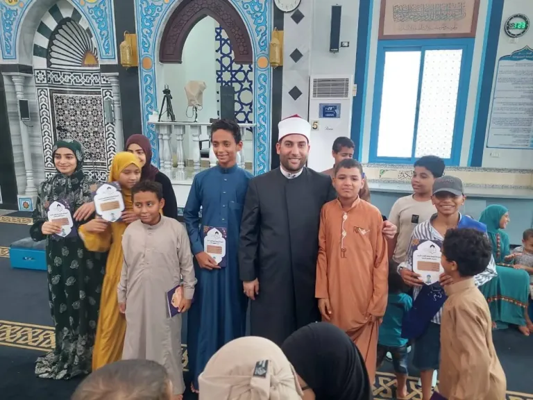 أوقاف البحر الأحمر تُكَرِّم الطلاب المشاركين في الأنشطة الصيفية