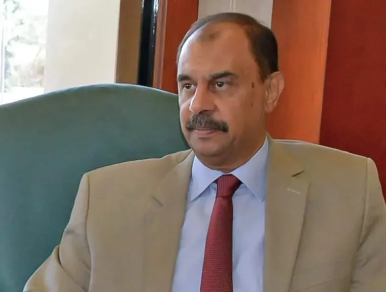محافظ سوهاج: بحث آلية التعامل مع حالات الإصابة والوفاة في حادث الكريمات