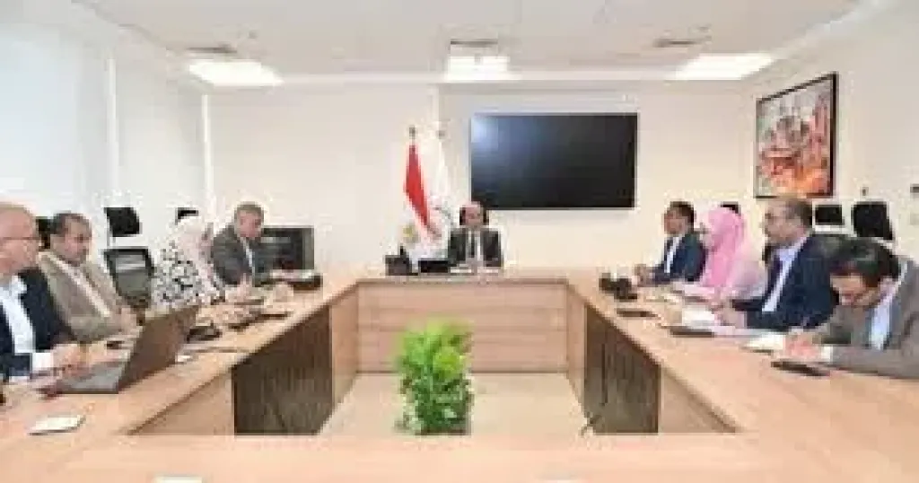 وزير الرى: تغيرات المناخ دفعت الوزارة لتحديث تصميمات أعمال الحماية من السيول
