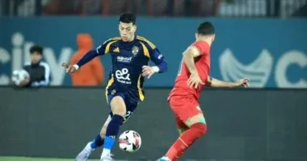 انطلاق مباراة الأهلى ومودرن سبورت فى الجولة الأولى للدورى المصرى