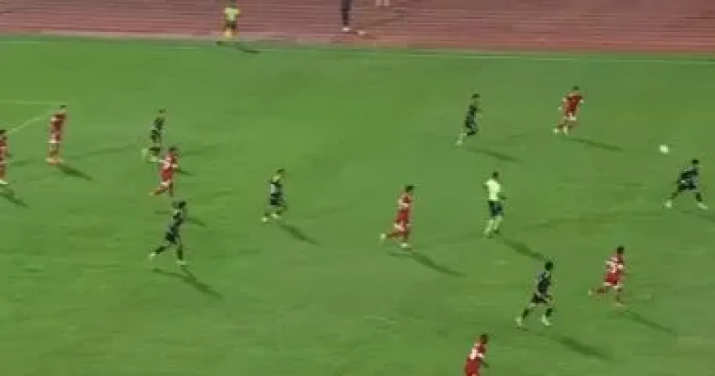 شوط سلبى بين الأهلى ومودرن سبورت فى الجولة الأولى للدورى