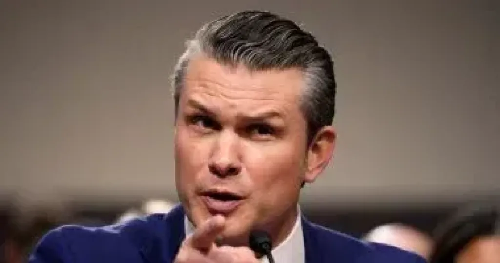 وزير الحرب الأمريكى: ماضون فى تحقيق أهدافنا بتدمير منصات صواريخ إيران وبحريتها