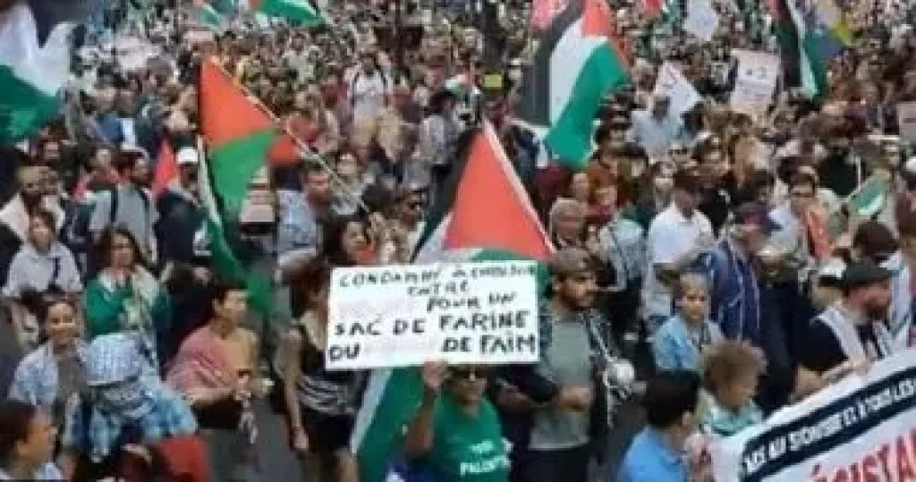 جنيف.. الآلاف ينددون بسياسة التجويع الإسرائيلية فى غزة