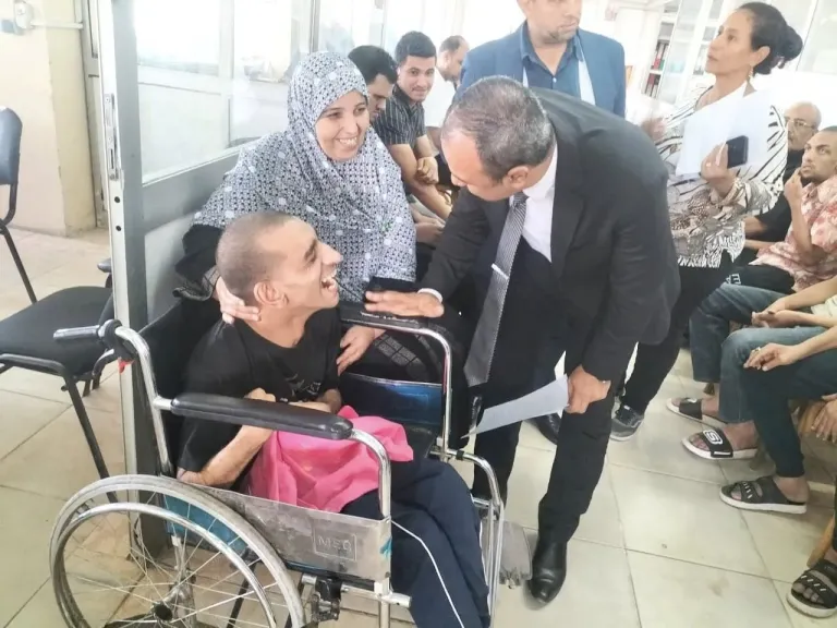 عمل الشرقية:تسليم عقودعمل لذوى الهمم بالعاشر من رمضان