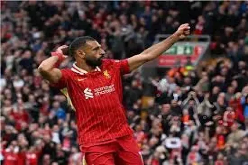 محمد صلاح يتفقد ملعب ”ويمبلي” قبل لقاء كريستال بالاس ضد ليفربول.