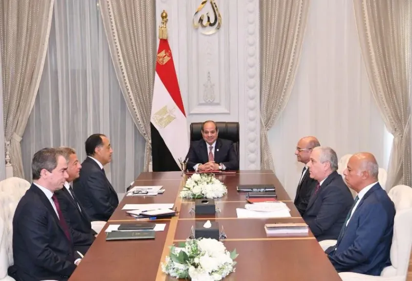 السيسي يشدد على تأهيل الكوادر الشابة وترسيخ مبدأ الرأي والرأي الآخر في الإعلام المصري