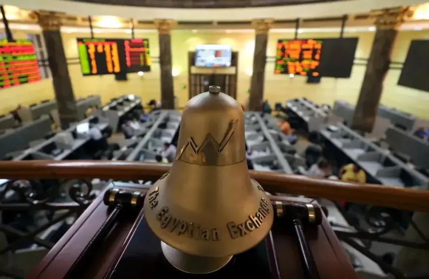 البورصة المصرية تتراجع للجلسة الثانية على التوالي بضغوط من الأسهم القيادية