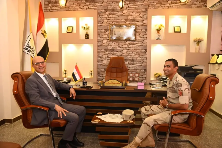 الدكتور المنشاوي يتفقد إدارة التربية العسكرية بجامعة أسيوط