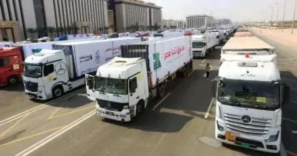 انطلاق القافلة الـ12 من ”زاد العزة” بحمولة 2300 طن مساعدات غذائية لغزة