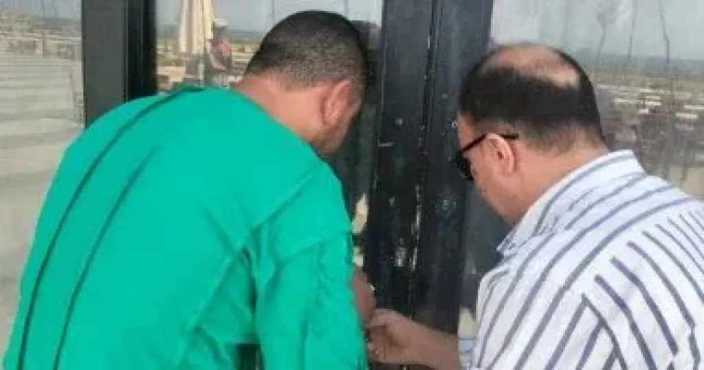 غلق وتشميع عدد من المطاعم المخالفة برأس البر