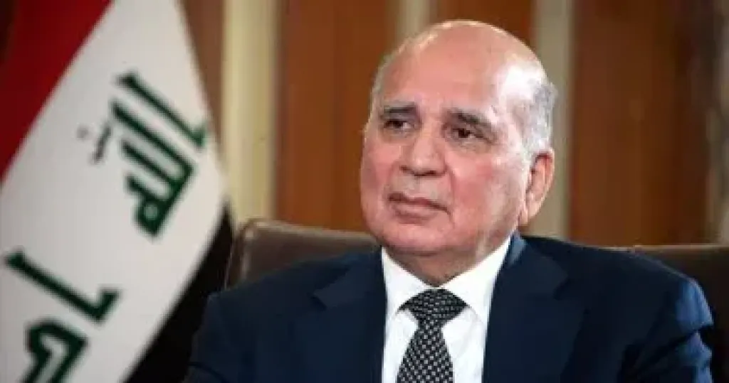 وزير خارجية العراق يبحث مع أمين المجلس الأعلى للأمن القومى فى إيران العلاقات الثنائية