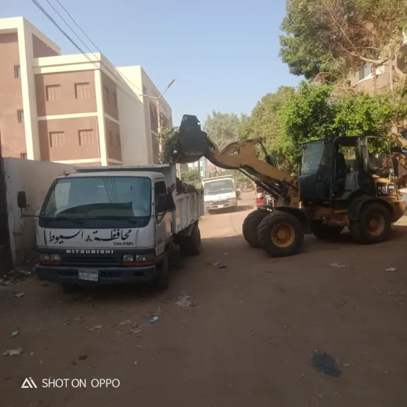 محافظ أسيوط: استمرار حملات النظافة ورفع المخلفات