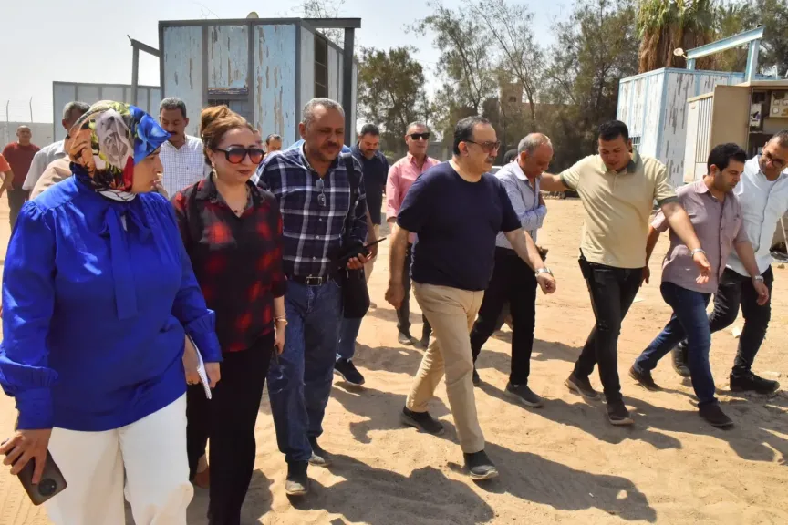 محافظ أسيوط يتفقد محطة مياه كوم بوها بعد تشغيل بوستر جديد