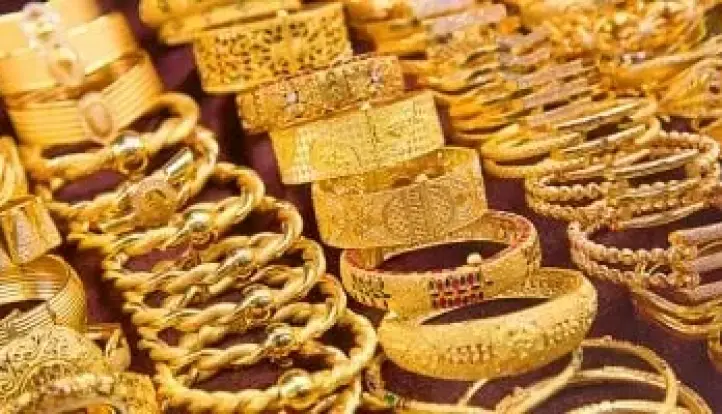 سعر الذهب اليوم الخميس 14 أغسطس 2025 عيار 14 بدون مصنعية بـ3053 جنيها