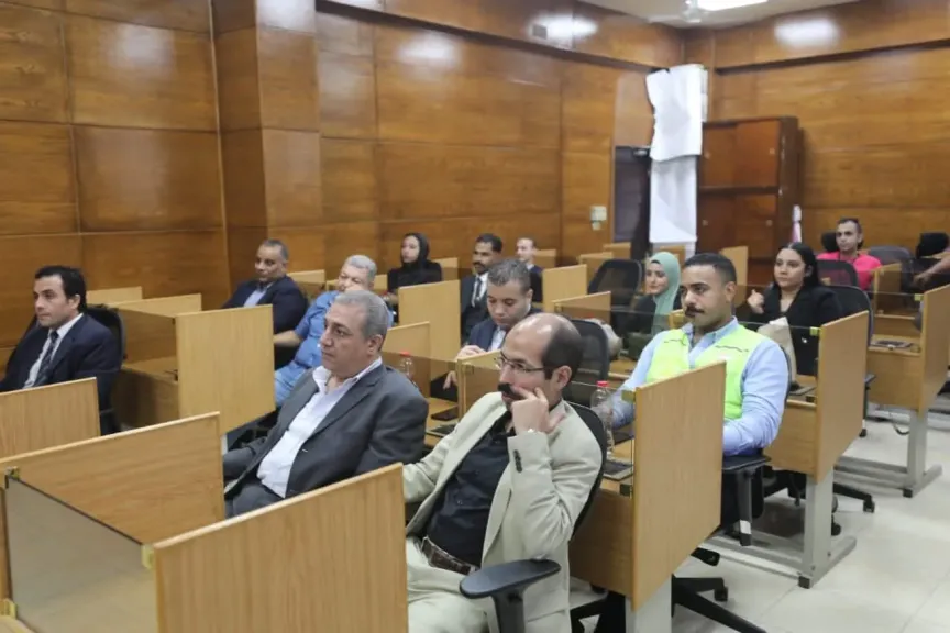 مطار القاهرة ينظم سلسلة محاضرات تدريبية بعنوان ”فن الإتيكيت والتعامل مع الركاب” لرفع كفاءة العاملين