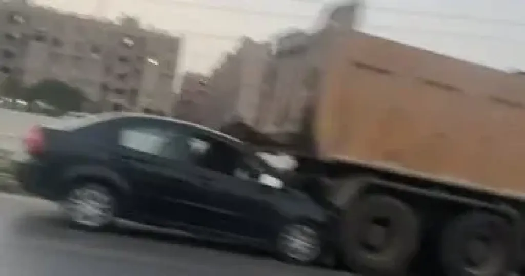 مصابة بحادث طريق الواحات أمام النيابة: الشباب طلبوا منا النزول من السيارة