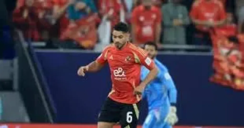 بيكهام يعوض غياب ياسر إبراهيم في تشكيل الأهلي أمام فاركو