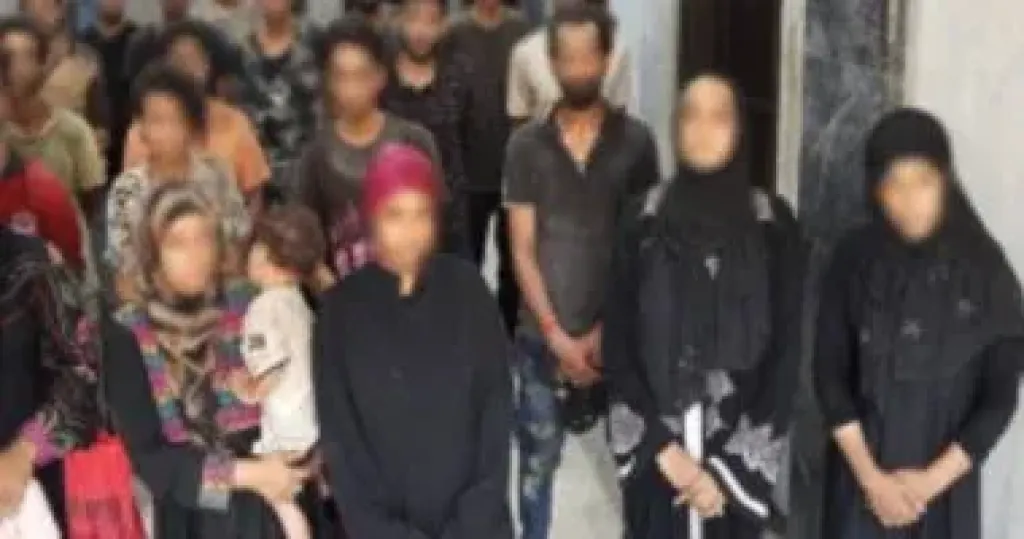 ضبط 20 شخصا يتسولون بالأطفال