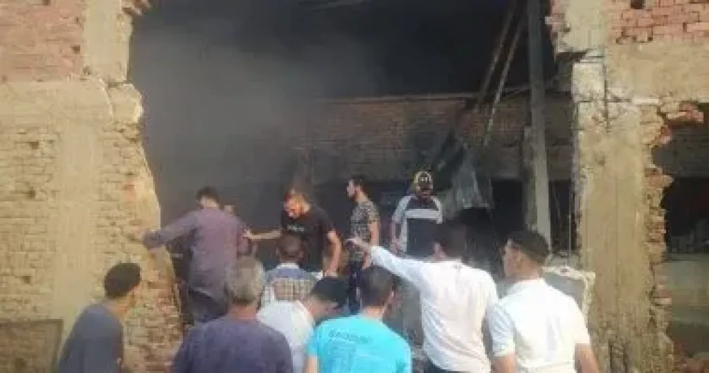 السيطرة على حريق هائل بمصنع بلاستيك بالقناطر الخيرية