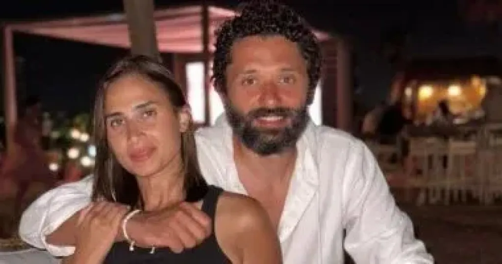 نجوم الفن يدعمون كريم محمود عبد العزيز وزوجته بعد نفيه شائعة الانفصال