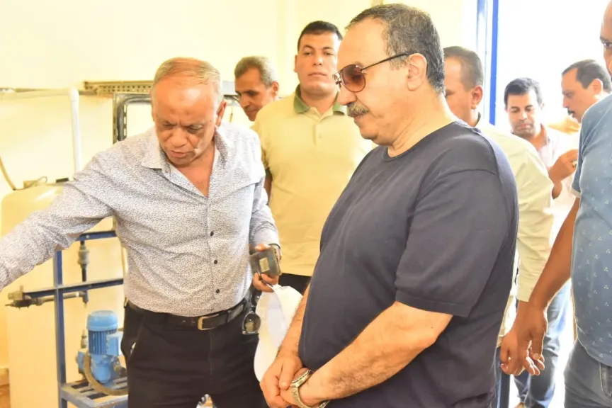 محافظ أسيوط يتفقد محطة مياه البورة بعد أعمال الإحلال والتجديد