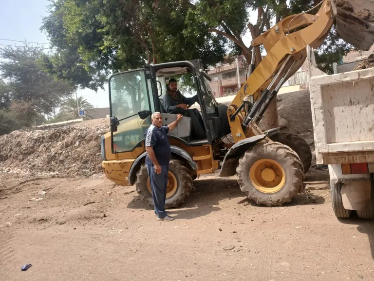 محافظ أسيوط: رفع 181 طن قمامة ومخلفات بقرى ومدينة صدفا