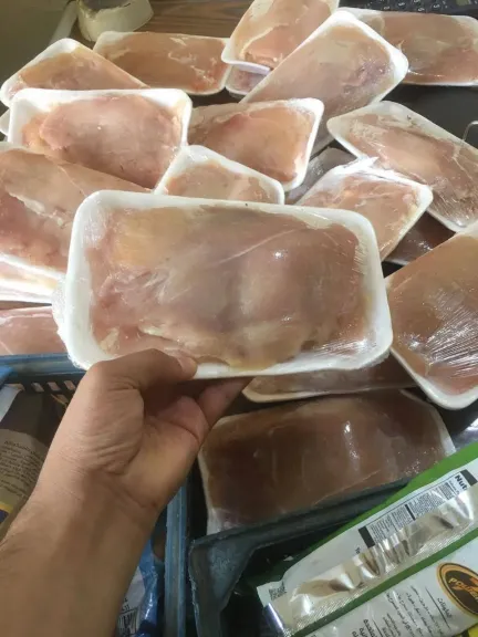 محافظ أسيوط: ضبط لحوم وسلع غذائية فاسدة وتحرير 738 محضرًا