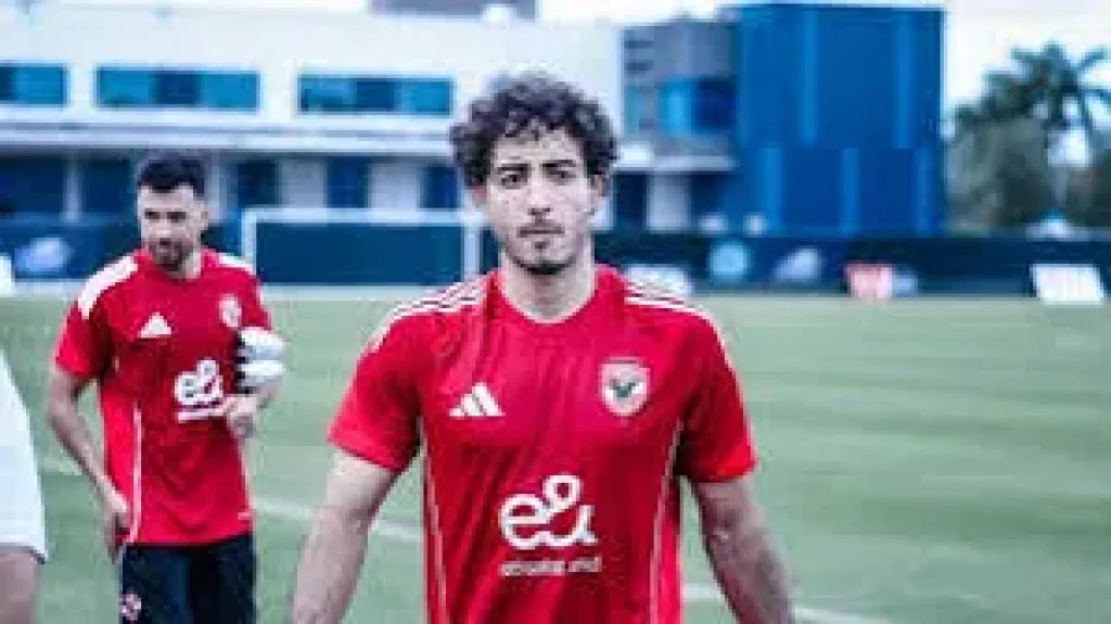 ريبيرو يستقر على ظهيري الأهلي فى مباراة غزل المحلة بعد غياب محمد هاني