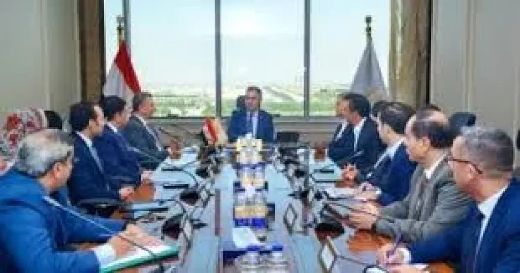 وزير التموين يتابع تنفيذ المستودعات الاستراتيجية لزيادة مخزون السلع الغذائية