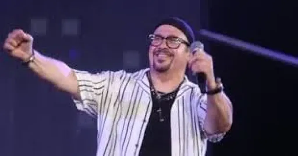 هشام عباس وكايرو كافيه وفلكلور كازاخستان على مسرح المحكى غدا