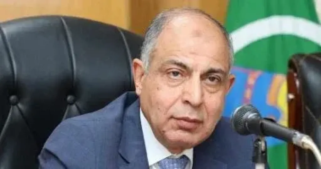 محافظ المنيا يمد فترة التقديم لتراخيص الميكروباصات العاملة بالغاز الطبيعي