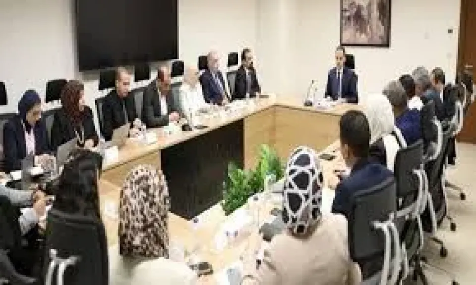 نائب وزير الصحة يبحث تطوير منظومة المخازن الاستراتيجية والتموين الطبى