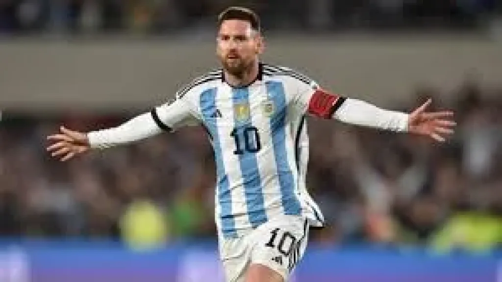 ميسي يتصدر قائمة منتخب الأرجنتين ضد فنزويلا والإكوادور بتصفيات كأس العالم