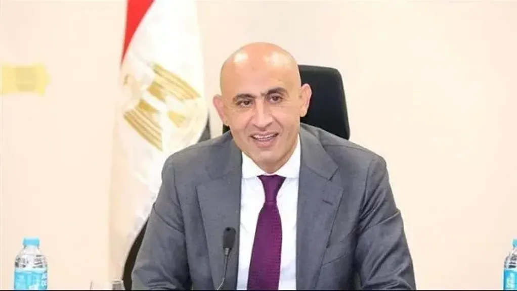 ”كل واحد يختار اللي يناسبه”..التعليم تنفي إجبار الطلاب على البكالوريا المصرية