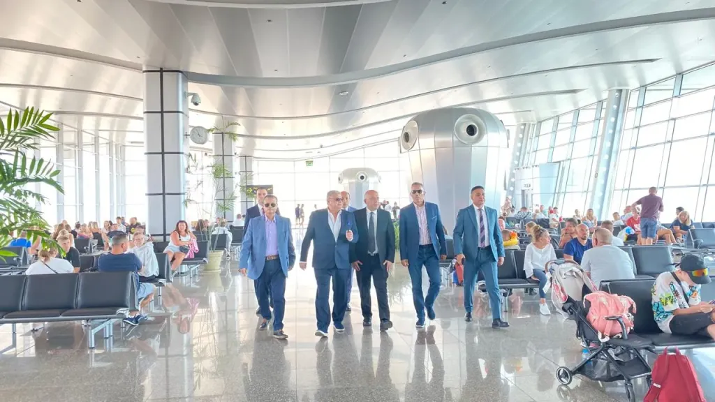 جولة تفقدية للجنة العليا للتفتيش الأمني والبيئي بمطارى مرسى علم الدولى والغردقة الدولي