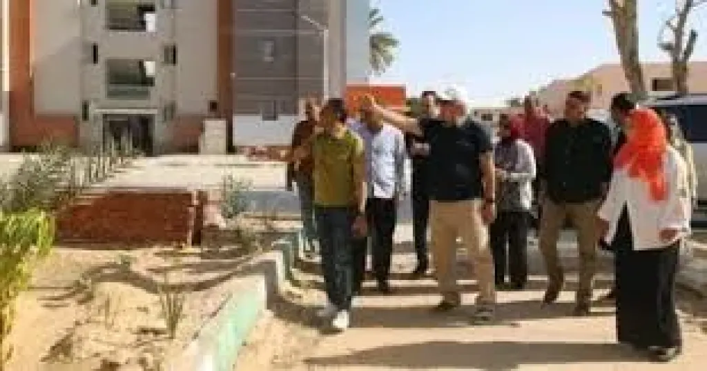 محافظ الوادى الجديد يتابع جاهزية مقر بيوت الطلبة للعام الدراسى الجديد