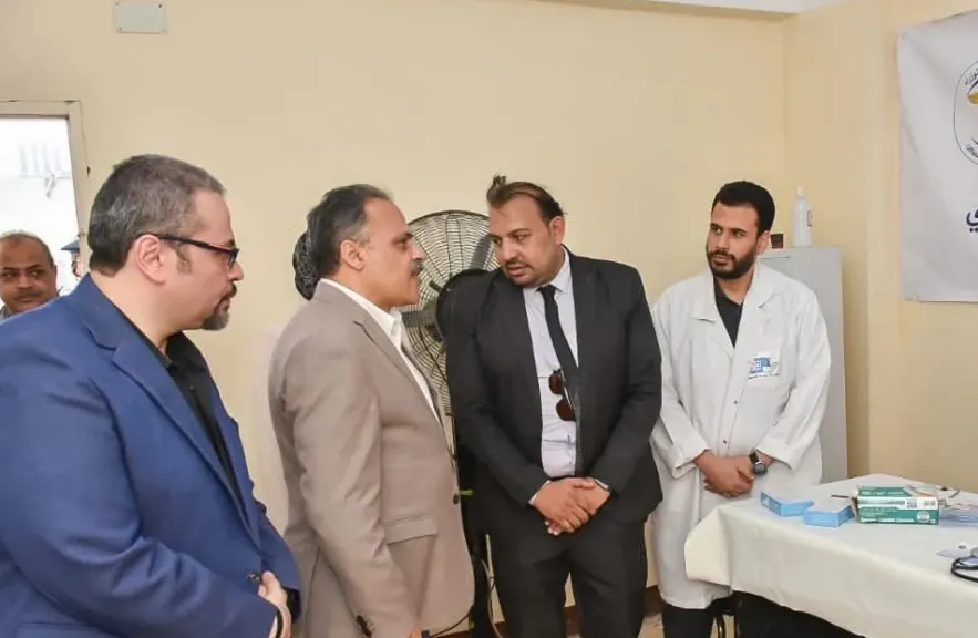 محافظ الشرقية يتابع الخدمة الطبية في القافلة الطبية بديرب نجم