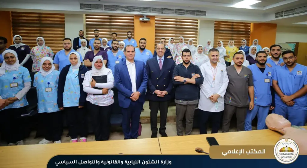 وزير الشؤون النيابية يشيد بالخدمات الصحيةبمستشفى الناس