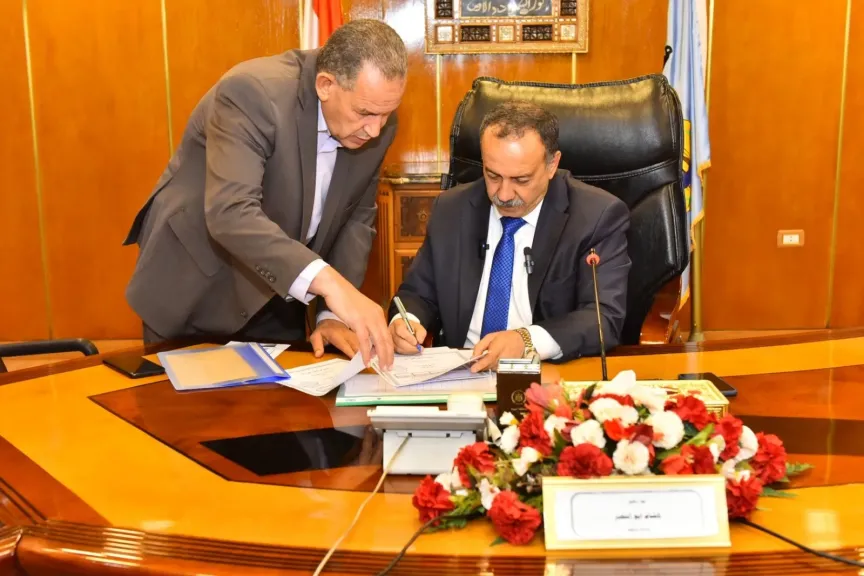 محافظ أسيوط يعتمد نتيجة الدور الثاني للشهادة الإعدادية