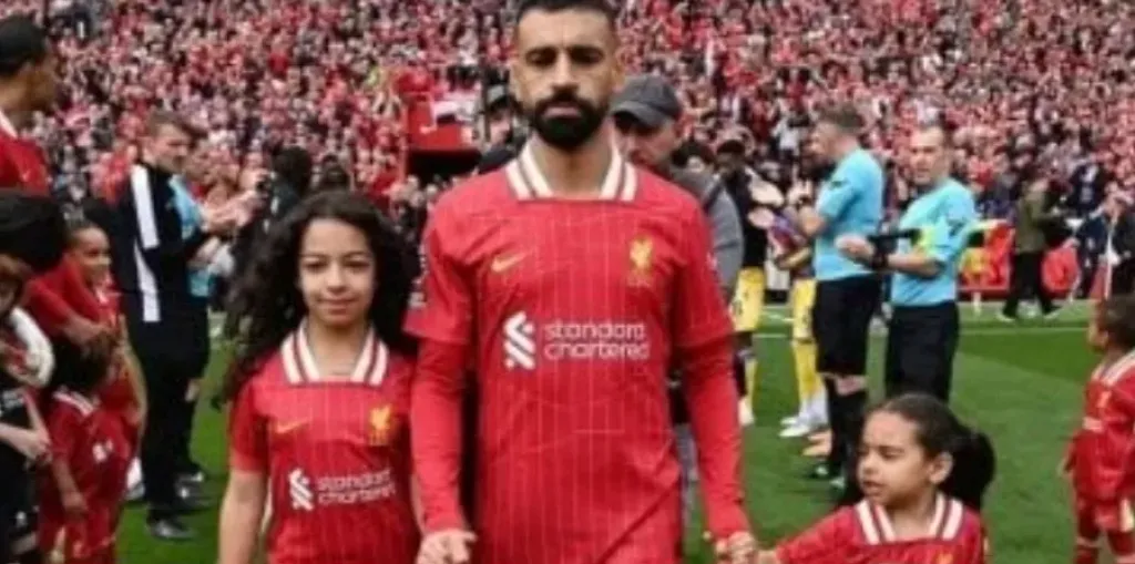 الحذاء الذهبي ينهي خصومة مكة وكيان محمد صلاح.. اعرف التفاصيل