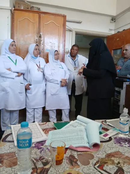 فريق الجودة بالمستشفى الرئيسي بجامعة أسيوط يبدأ جولات ميدانية
