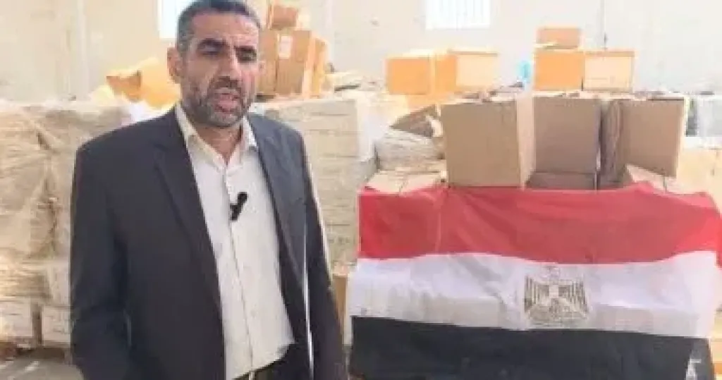 اللجنة المصرية فى غزة تواصل توزيع المساعدات على المستحقين
