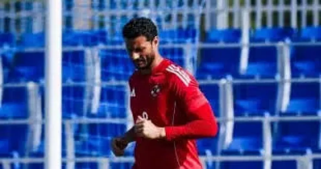 ريبيرو يناقش مع جهاز الأهلى موقف محمد الشناوي من مباراة غزل المحلة