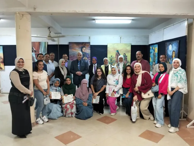 ”تجليات ذاتية”.. معرض فني بكلية التربية النوعية بجامعة أسيوط