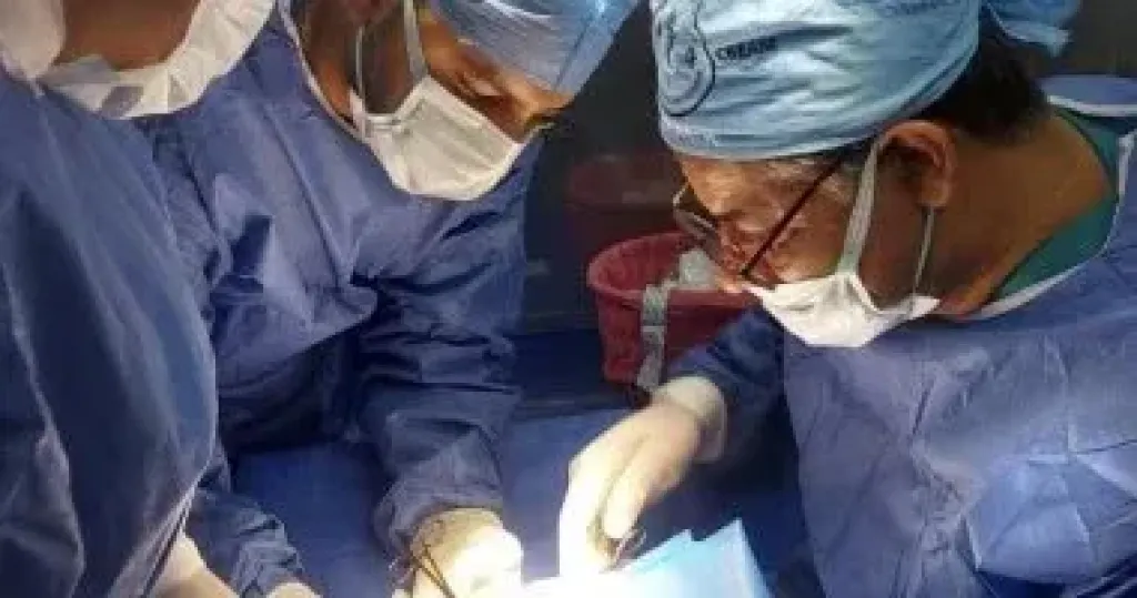 إصلاح انزلاق غضروفى بمفصل الفك السفلى لمريضة بمستشفى دمياط العام